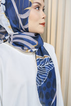 Fern tudung bawal front close up styled — Hana